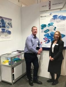 Use Darby and Janine Medica Stand 2018